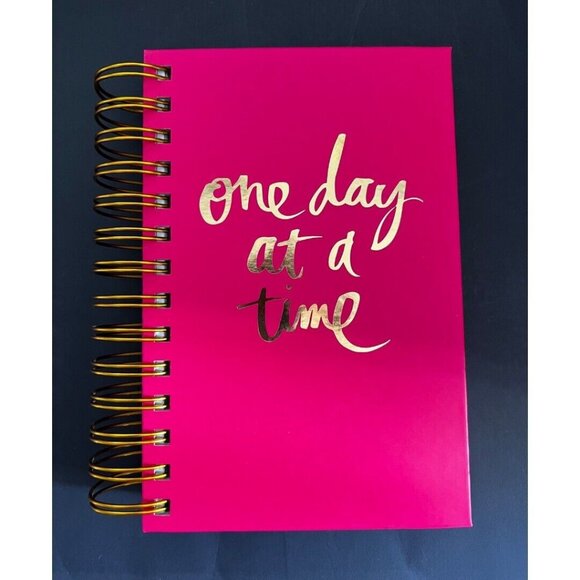 Heidi Swapp gold spiral ring One Day at a Time Planner - Picture 2 of 5